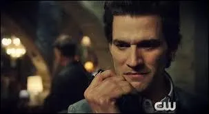 Qui est le premier à qui on prend le sang de la moelle osseuse ?