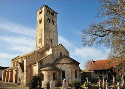 Quelle est cette belle église aux airs lombards que vous découvrirez en Saône-et-Loire ?
