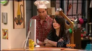 Quel est le point commun entre Miranda Cosgrove (Carly) et Jerry Trainor (Spencer) ?