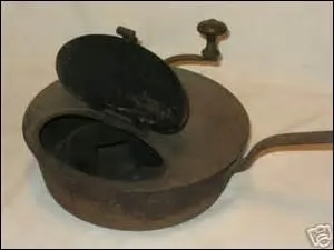 Quel verbe convient-il de choisir si on veut chauffer à sec, sans liquide ni matière grasse, au four ou à la poêle, pour retirer toute l'eau que contient une graine ?