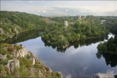 Quel département ne touche pas à celui de la Creuse ?