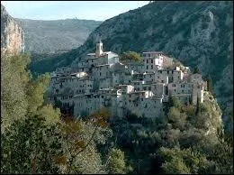 Je vous emmène à la découverte de Peillon. Village perché Maralpin, il se situe en région ...