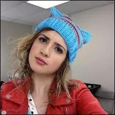 Qu'arrive-t-il à Kyle et Ashley lorsque Lise s'approche d'eux et les humilie ?