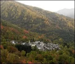 Le village Ari&eacute;geois de Gesti&egrave;s se situe en r&eacute;gion ...