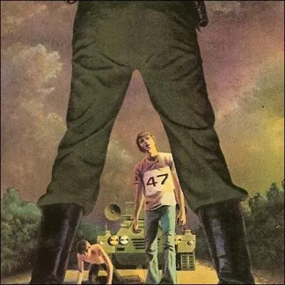 Dans cette hisoire, Ray Garraty participe, avec 99 autres jeunes hommes de son âge, à une compétition dans laquelle il risque sa vie. Il s'agit, pour gagner, d'être le dernier encore debout à l'issue de ce qu'on appelle "La Longue Marche". Quel est le titre de ce roman ?