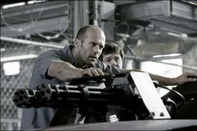 De quoi Statham est-il accusé pour aller en prison ?