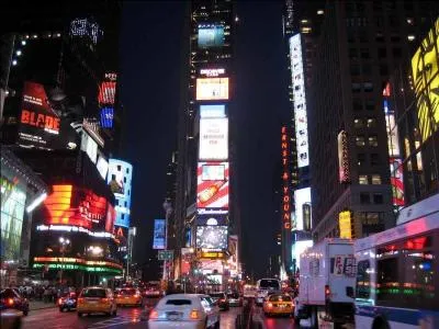 Où se trouve Times Square ?