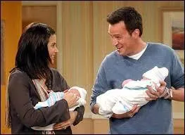Comment s'appelle le fils de Monica et Chandler ?