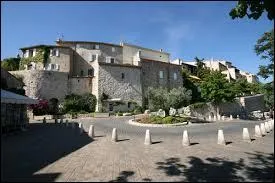 Nous partons maintenant dans le Var, &agrave; la d&eacute;couverte de la ville du Castellet. Nous serons donc en r&eacute;gion ...