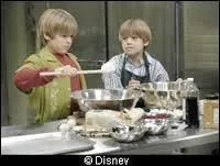 Qui se déguise en fille en premier ?