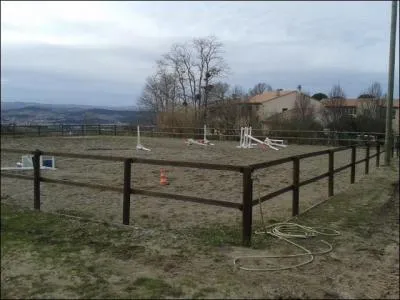 Dis le nom de ce lieu .