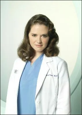 Qui est cette jolie jeune femme ?