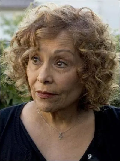 Comment s'appelle la bonne des Botwins ?