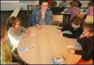 Quel jeu de cartes, d'une grande simplicité, basé sur la valeur des cartes et où le hasard intervient, peut être pratiqué par des enfants ?