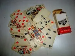 Il se joue habituellement à 4, les atouts sont au nombre de 21. Quel est ce jeu ?