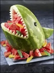 Lequel de ces noms de fruit compose celui d'un requin vivant notamment près des côtes atlantiques de l'Afrique et de l'Amérique ?