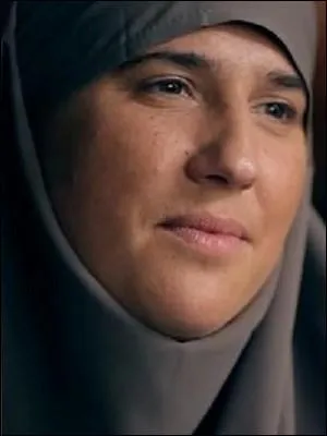 Qui est cette ancienne star de la chanson qui a désormais fait le choix d'être voilée ?