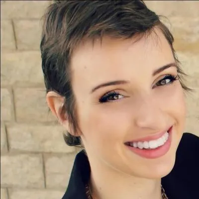 Qui est cette fille ?