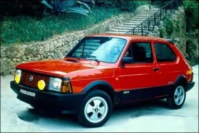 Quelle est cette ancienne voiture ?