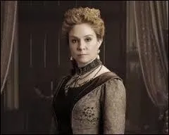 Qu'essaye d'abord de faire Catherine quand elle apprend la prédiction ?