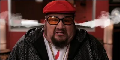 Comment se prénomme l'agent qui s'occupe du groupe à Rocque Records ?