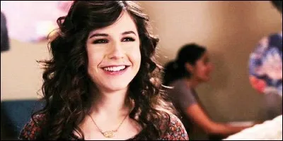 Que fait Camille, la petite-amie de Logan ?