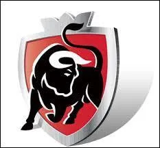 Prenez le temps de bien réfléchir et donnez-moi le genre de boisson commercialisée par la marque arborant ce logo :