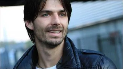 À quelle équipe appartient ce joueur ?