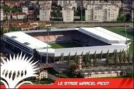 Où se situe exactement le Stade Marcel Picot ?