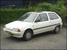 Cette voiture est une ...