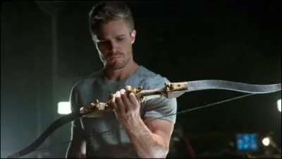Comment s'appelle le meilleur archer de l'univers de DC Comics ?