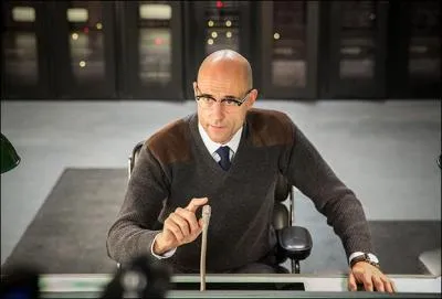 Quel est le nom de ce personnage interprété par Mark Strong ?