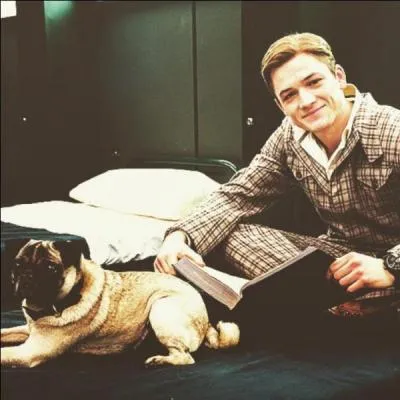 Comment s'appelle le chien d'Eggsy et que signifie-t-il ?