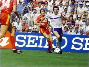 Tout en jouant à Nantes, quel est le plus capé en équipe de France ?