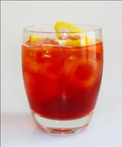 Cocktail à base de bitter et de vermouth :