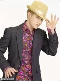 Quel est le prénom du frère de Sharpay ?