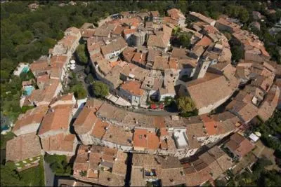 La ville de Mougins se situe dans :
