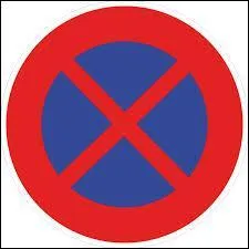 Que signifie le panneau de signalisation routière présent sur la photo ?