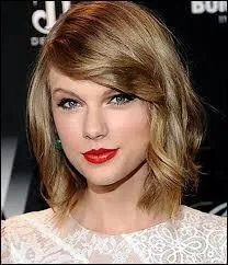 Quel est sa place (mai 2015), selon le journal Maxim qui élit les plus belles femmes du monde ?