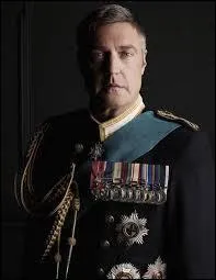 Le roi a-t-il été sélectionné par la reine à l'époque ?