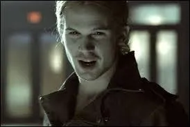 Twilight 1 : Qu'emprunte James à Phoenix dans la maison de Bella ?