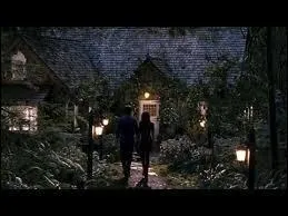 Twilight 4 : Qui donne à Bella et Edward la clé de leur maison ?