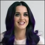 Combien a-t-elle vendu de singles aux États-Unis ?