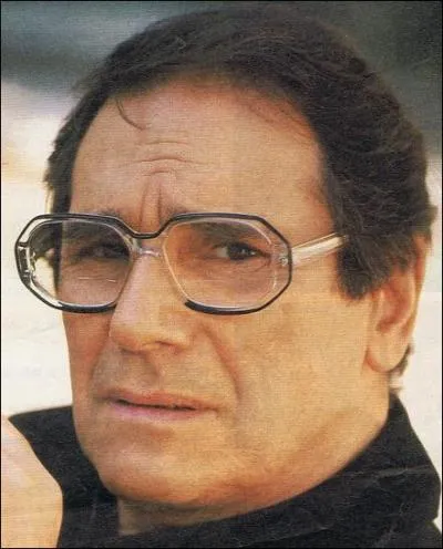 Quel acteur français, ami de Sergio Leone, a dû renoncer à jouer le rôle de Morton, le patron du chemin de fer, dans le film "Il était une fois dans l'Ouest", et ce en raison d'un emploi du temps trop chargé ?