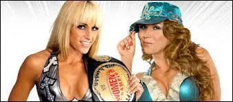 Women's Championship : Michelle McCool vs Mickie James.