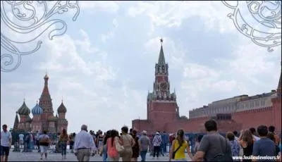 Dans quel pays mon ami Marcel est-il en vacances ? (Indice : Bécaud y avait une guide blonde)