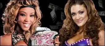 Divas Championship : Alicia Fox vs Eve Torres.