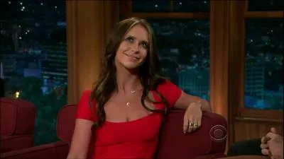 Aux côtés de quel acteur a-t-elle tourné Garfield ?