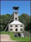 C'est en 1750 que du charbon est découvert à Ronchamp. Tous les puits sont maintenant fermés et rebouchés, mais quelques belles ruines industrielles subsistent ...