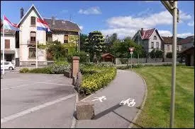 Nous nous rendons en Lorraine. Je vous emmène à Fraize, ville située dans le département ...